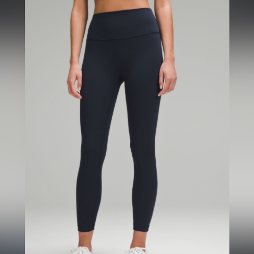 Lululemon WUNDER TRAIN HIGH-RISE TIGHT 25” never worn